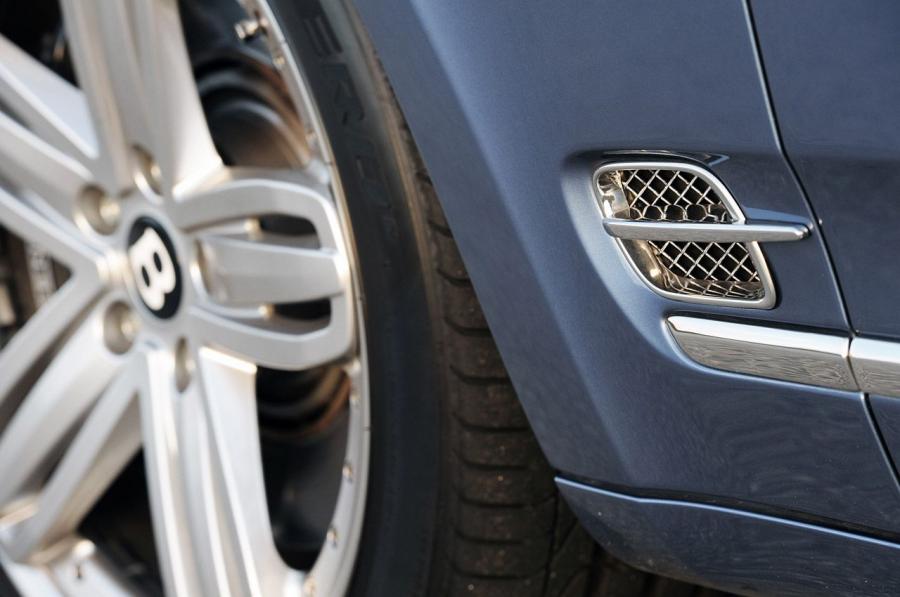  Bentley Mulsanne 2011 года  (фото 45 из 70)
